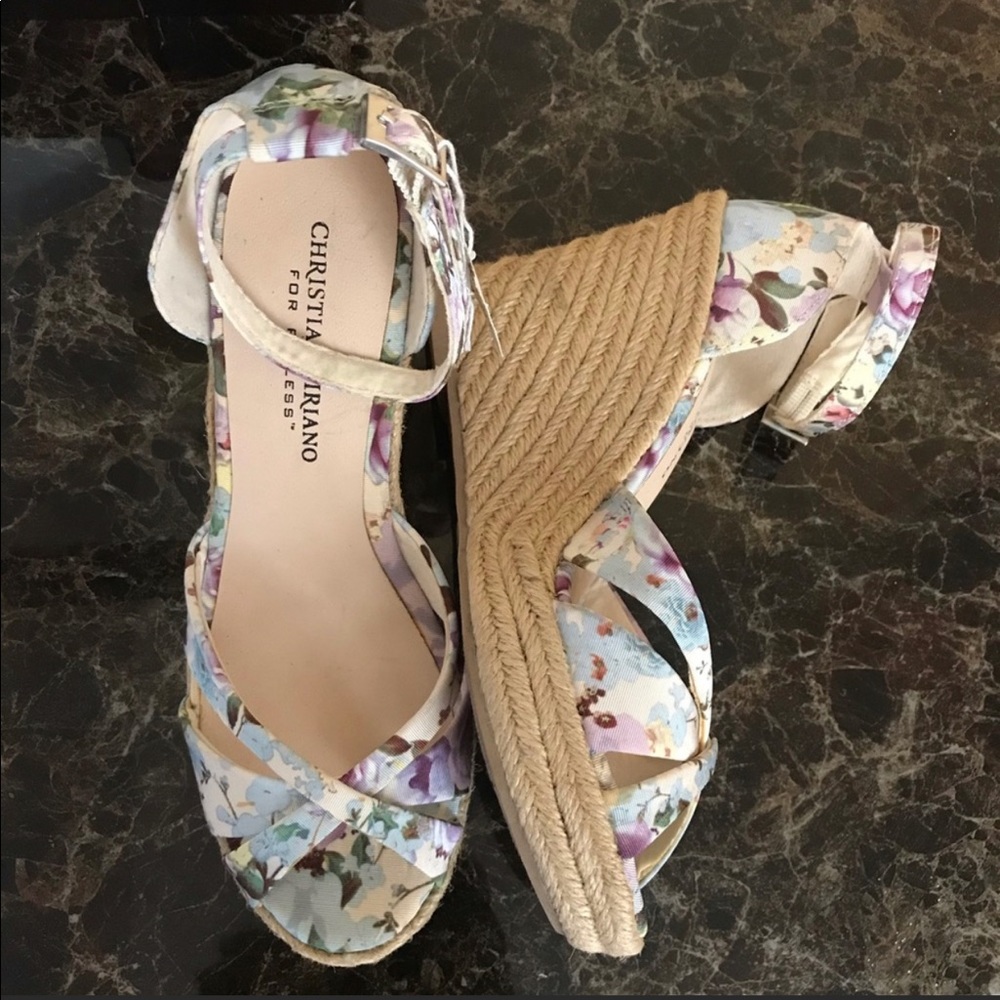 Women’s Platform Sandals in floral design